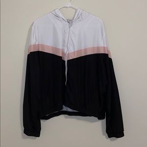 Crop jacket made out of windbreaker material